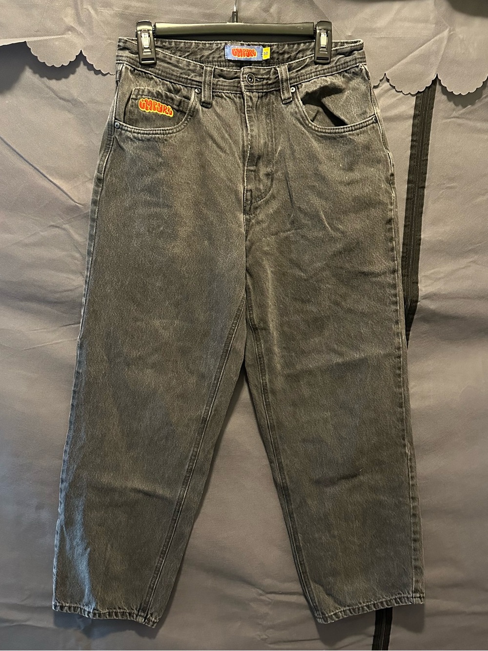 Empyre Men's Gray Relaxed Tapered Jeans